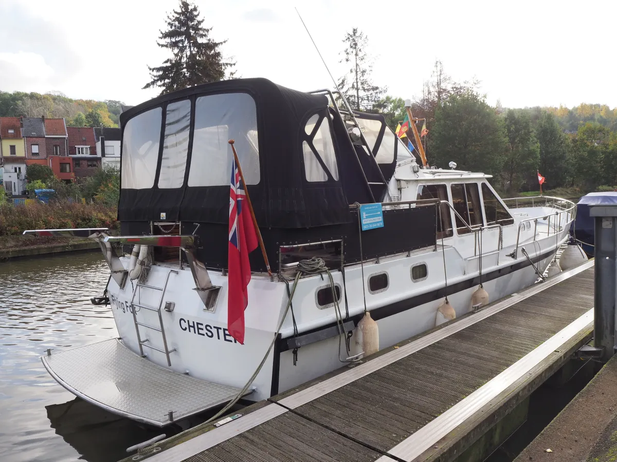 Steel Motorboat Beachcraft 48