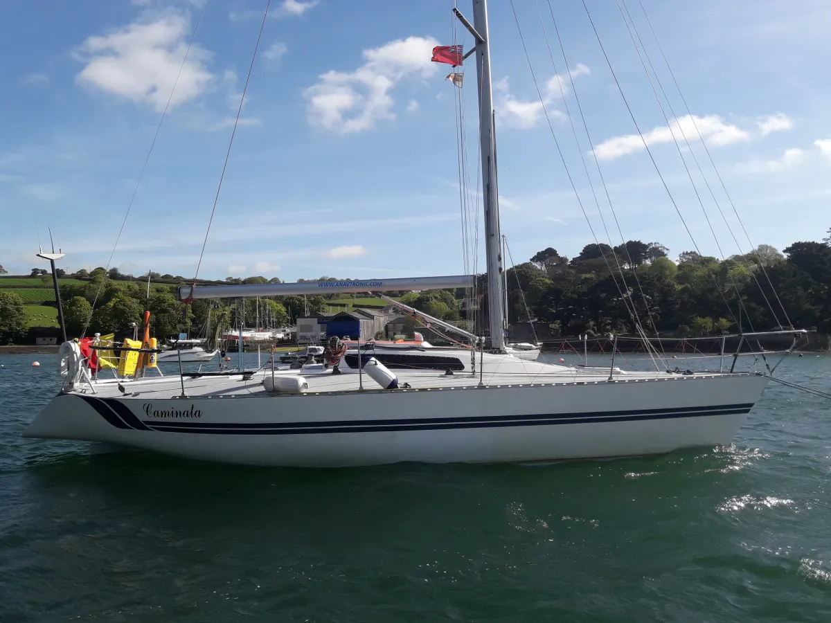 Polyester Sailboat Hustler SJ 36