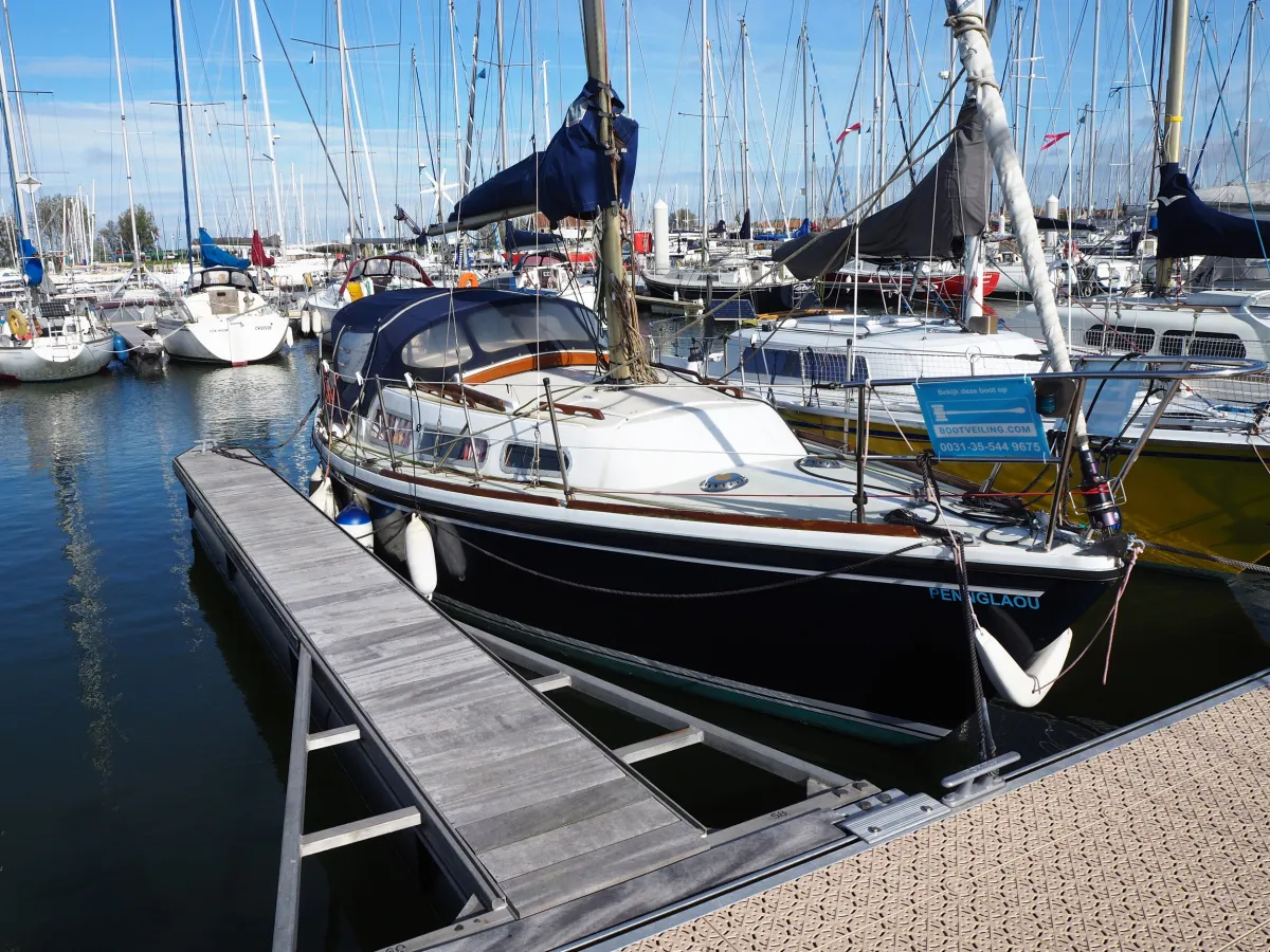 Polyester Sailboat Jaguar 27