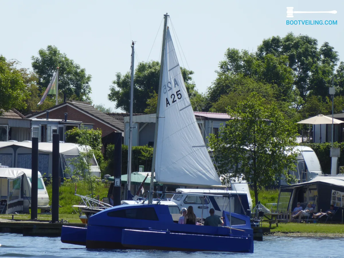 Composite catamaran Trimaran 22