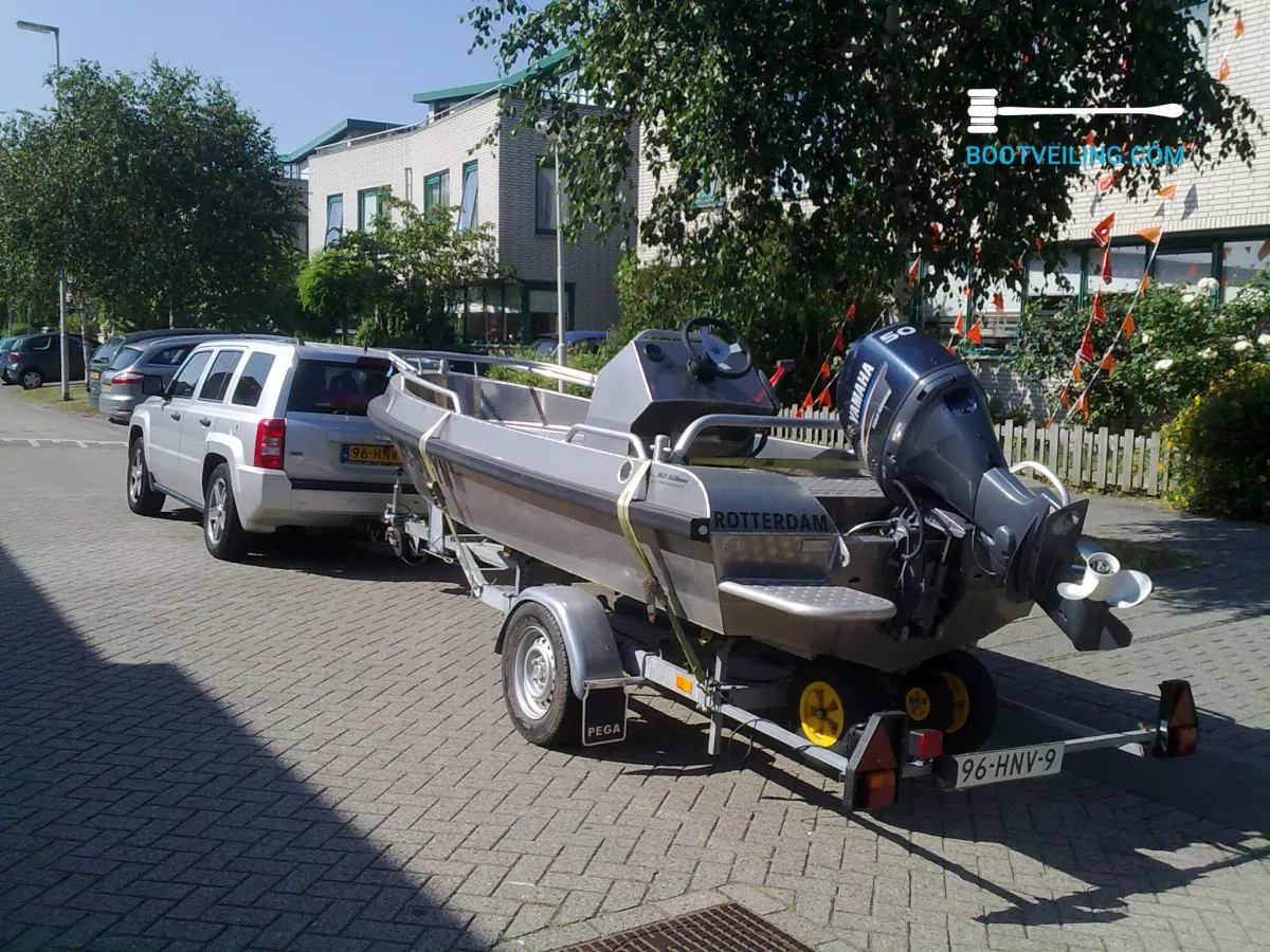 Aluminum Consoleboot Consoleboot 444 Met Trailer