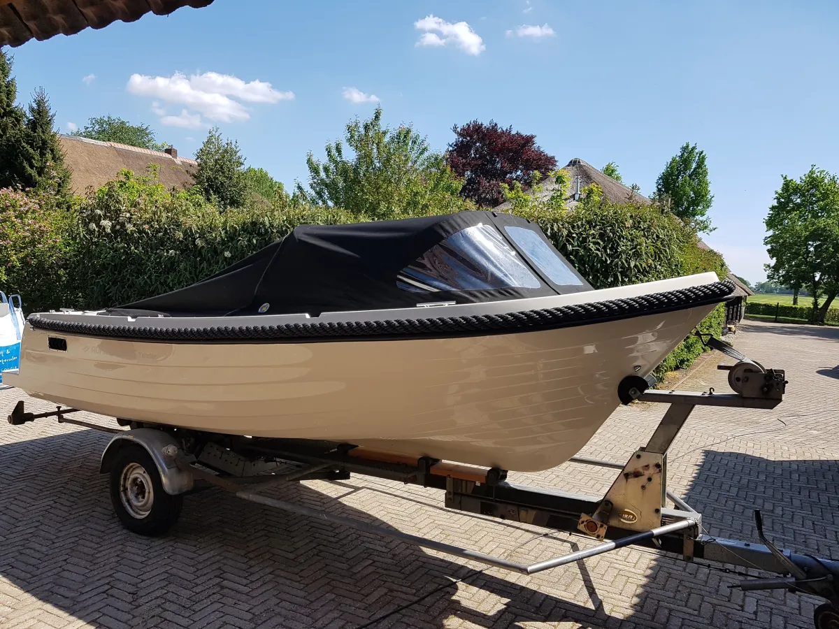 Polyester Sloop Admiral 585 Tender