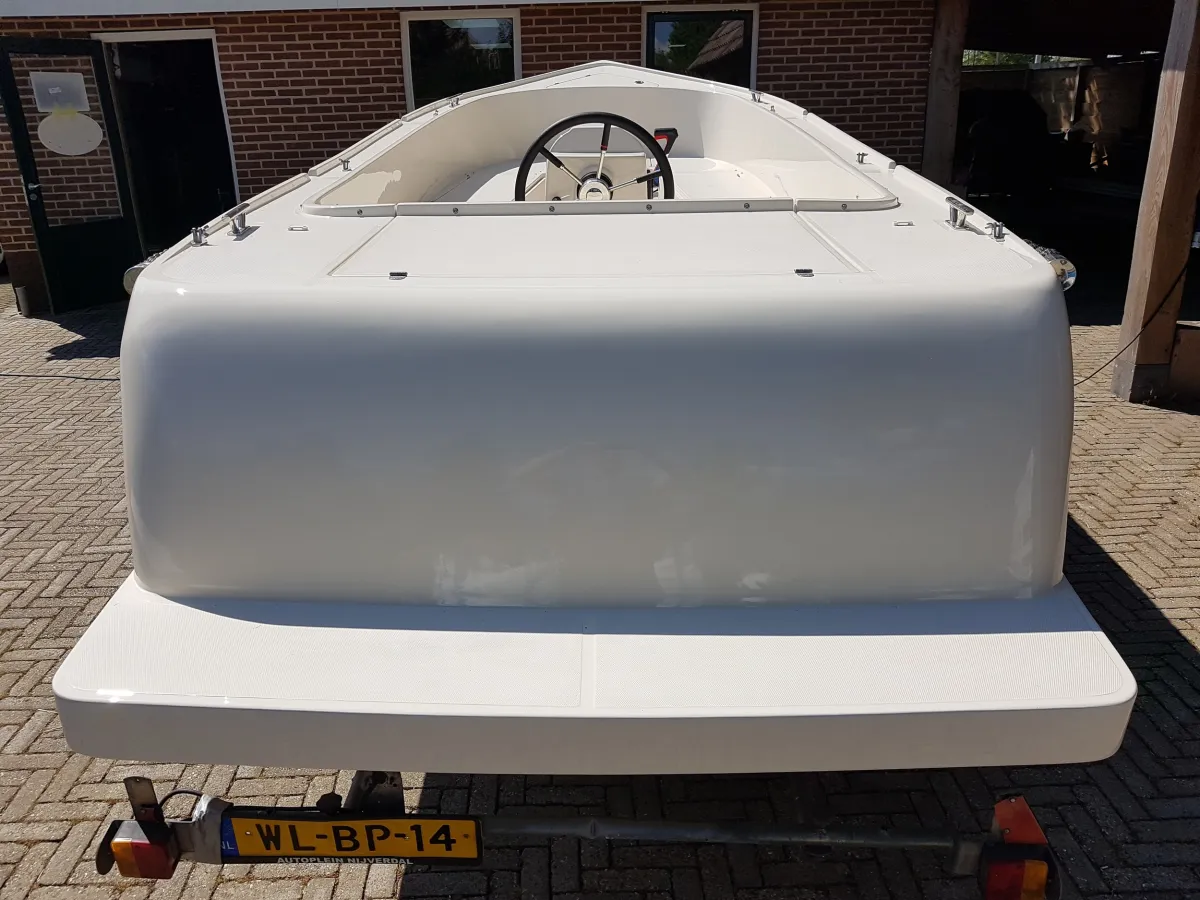 Polyester Sloop Admiral 585 Tender