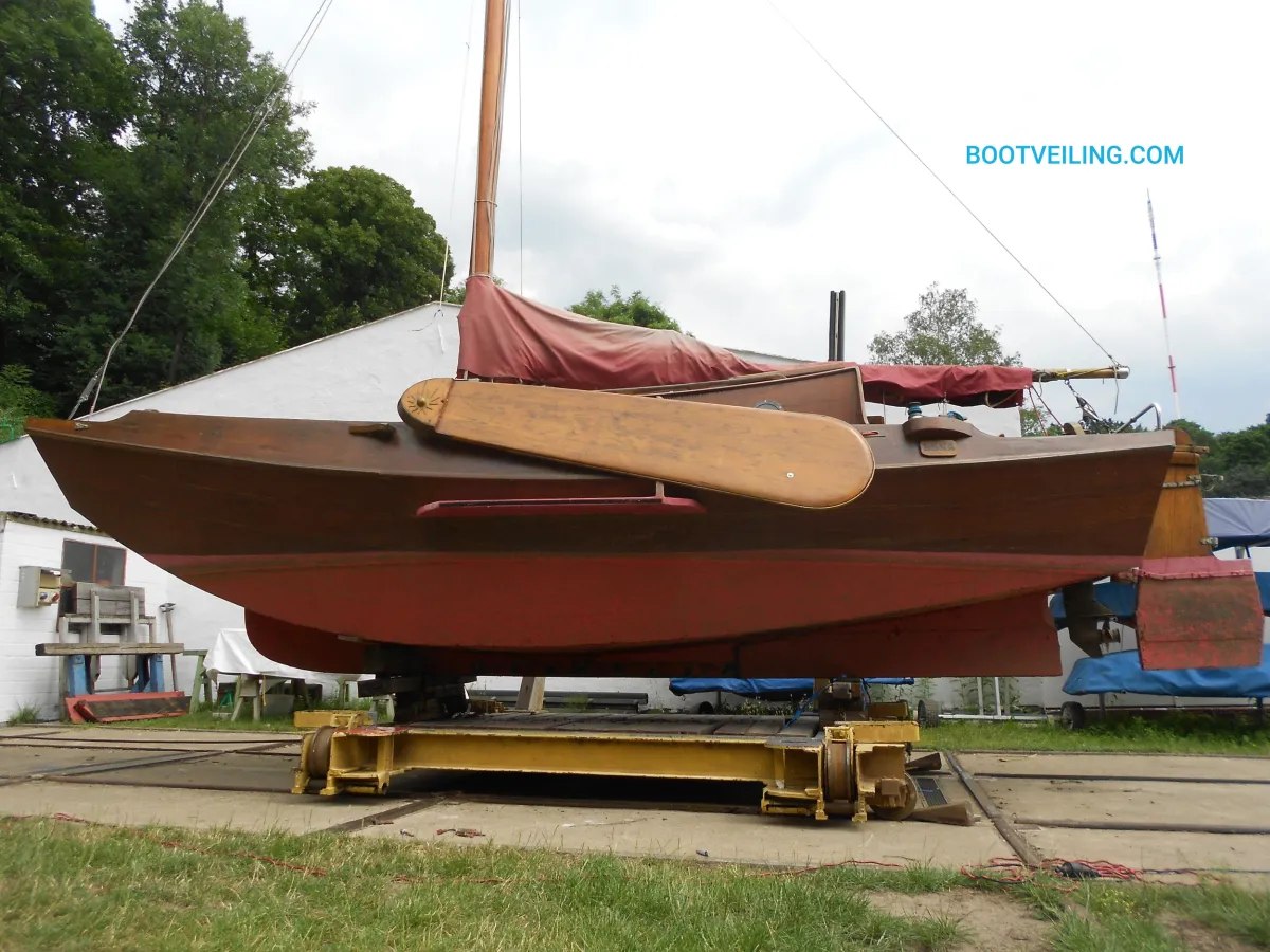 Wood Sailboat Schouw 700