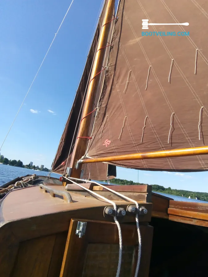 Wood Sailboat Schouw 700