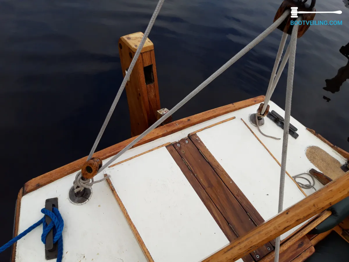 Wood Sailboat Cabin sailboat 21