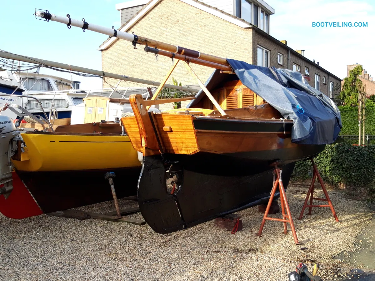 Wood Sailboat Cabin sailboat 21