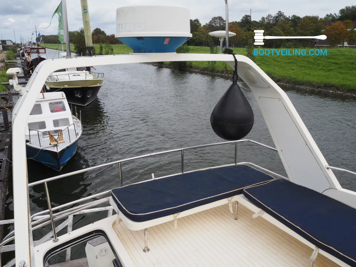 Polyester Motorboat Princess 385