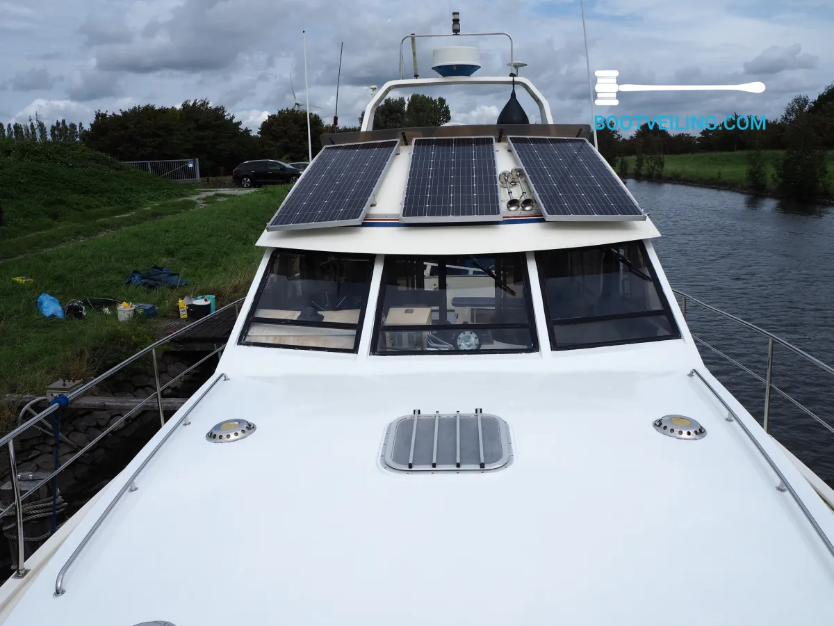 Polyester Motorboat Princess 385