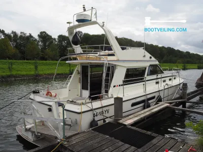 Polyester Motorboat Princess 385 Photo 46