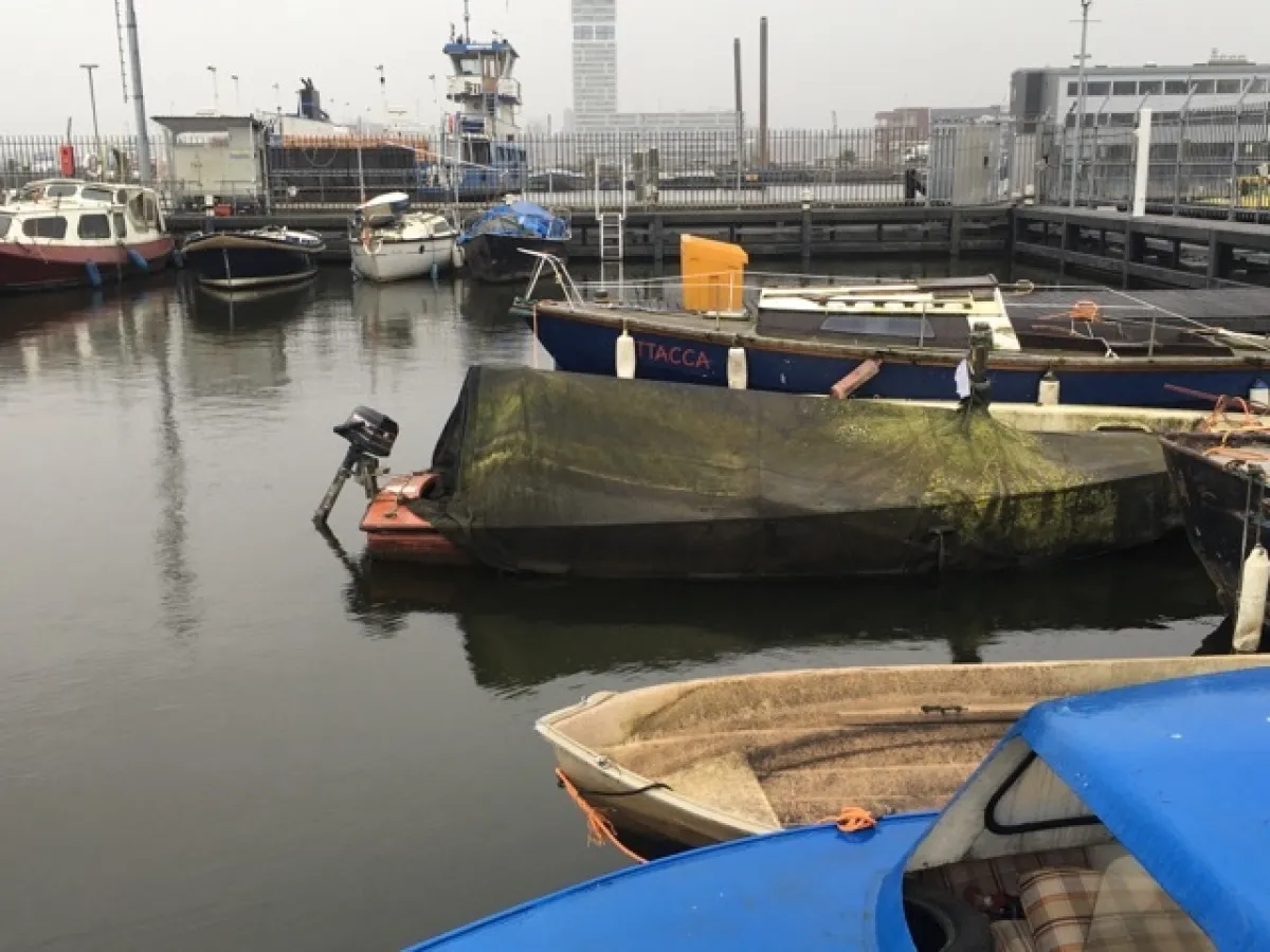 Steel Budgetboat Grachtenboot Zeilboot