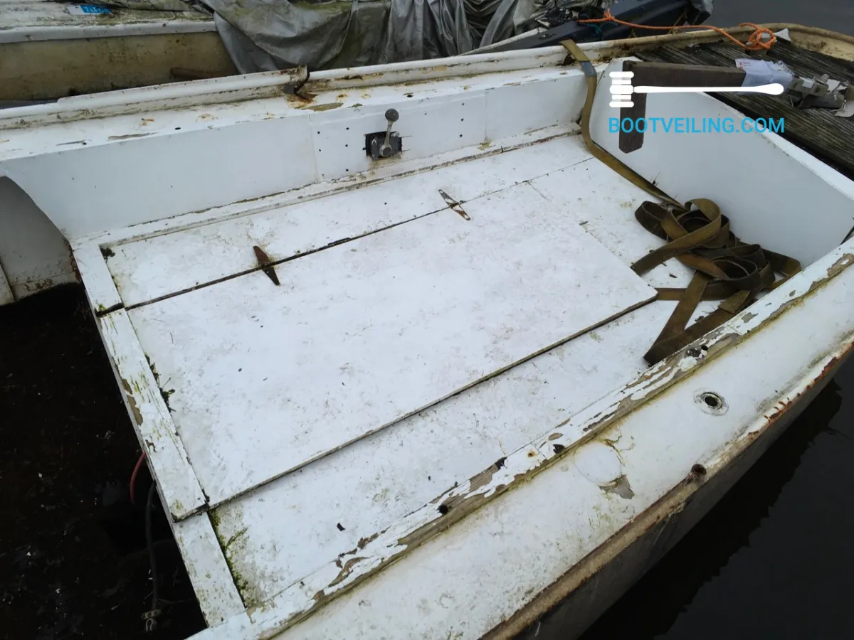 Steel Budgetboat Grachtenboot Zeilboot