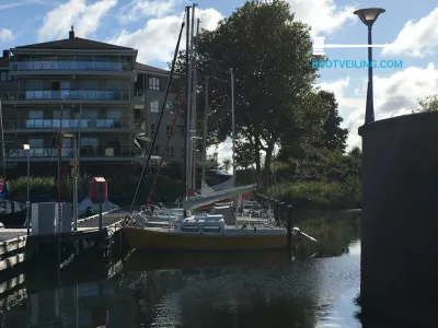 Polyester Sailboat Friendship 23 Photo 6