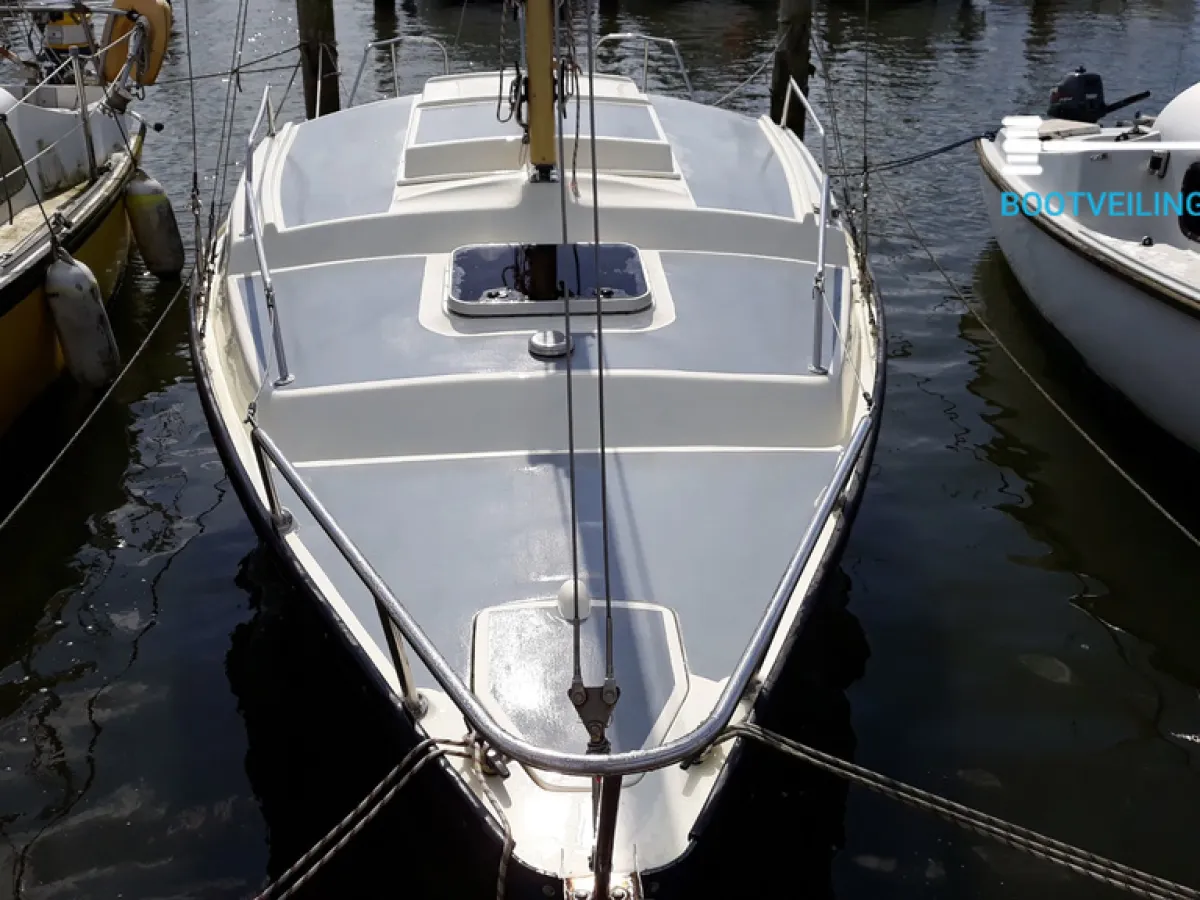 Polyester Sailboat Gouteron 22