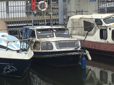 Grachtenboot Motorboot