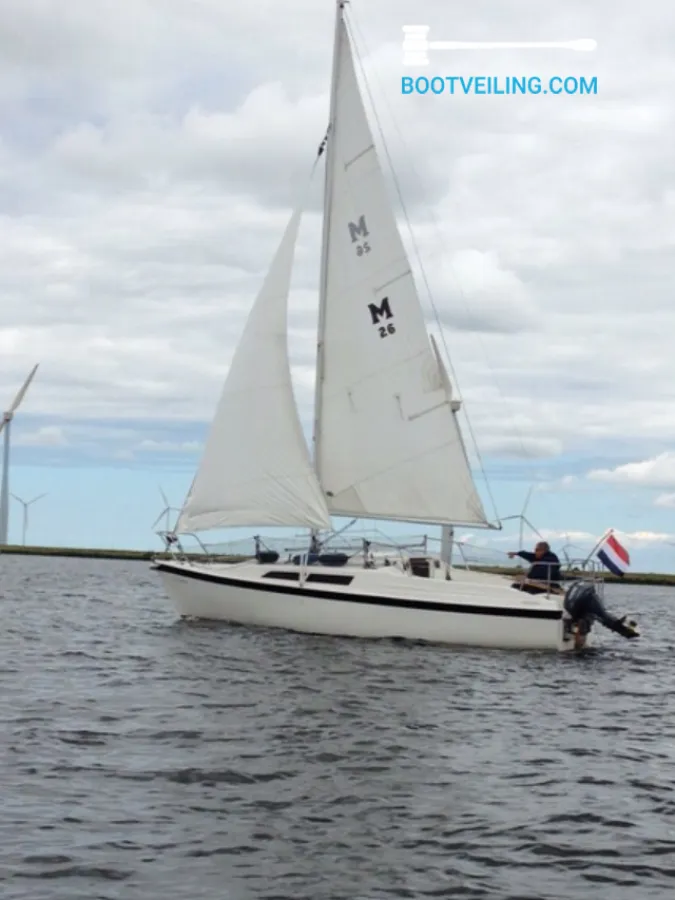 Polyester Sailboat MacGregor 26S