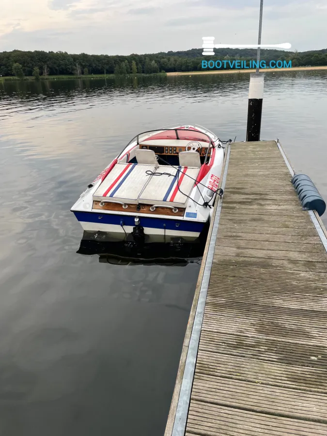 Polyester Speedboat G-craft 5400