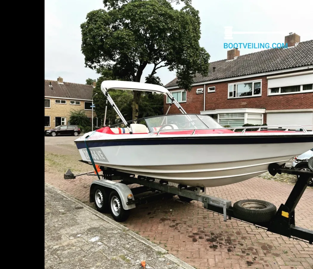 Polyester Speedboat G-craft 5400