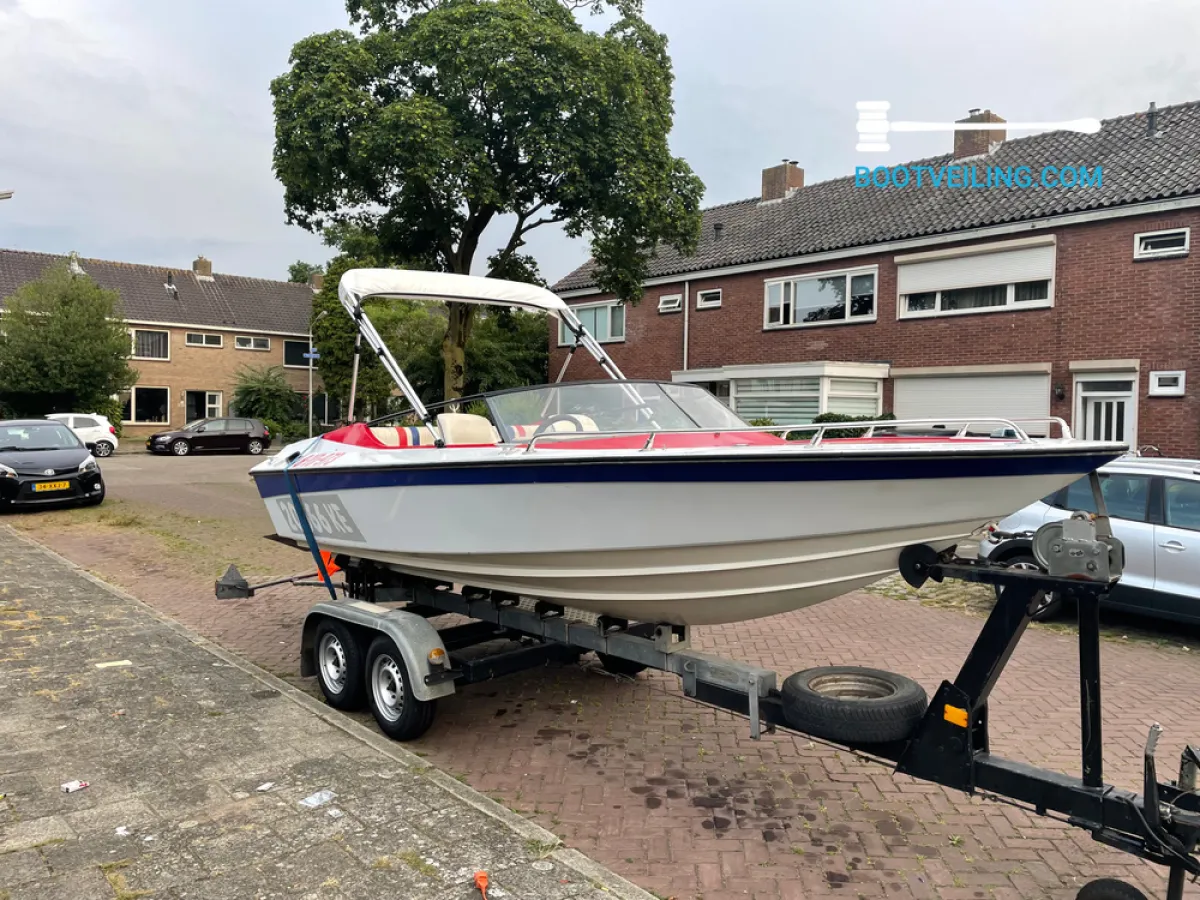 Polyester Speedboat G-craft 5400