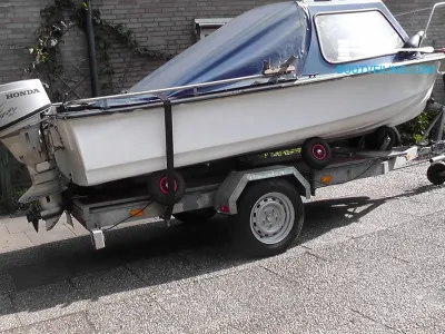 Polyester Motorboat Cabin boat Vissersboot Photo 1