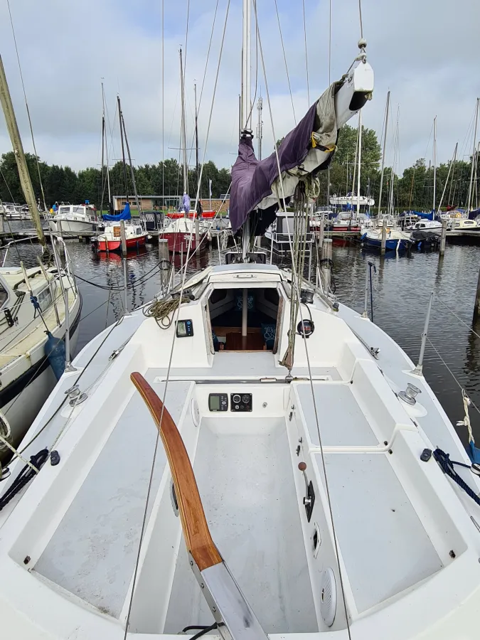 Polyester Sailboat Van de Stadt Dolphin 26