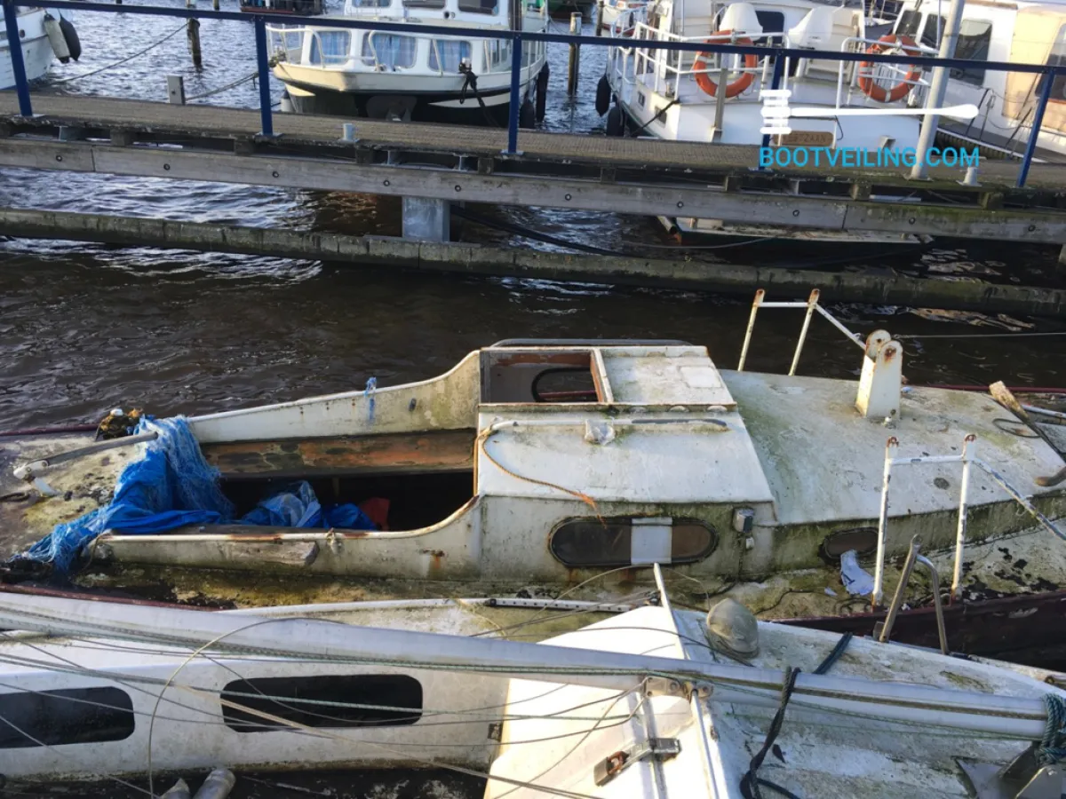 Steel Budgetboat Grachtenboot Zeilboot