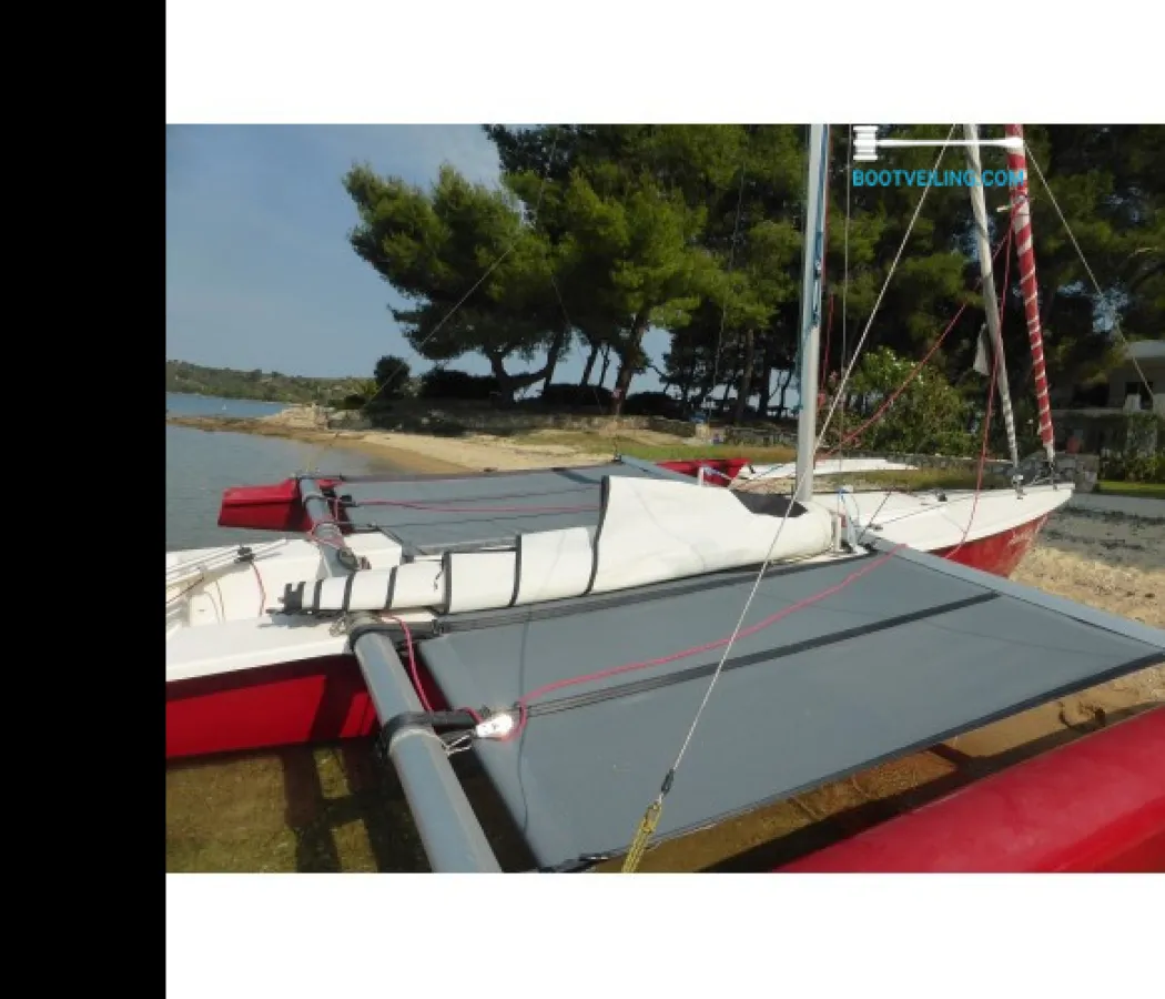 Polyester Sailboat Virus Trimaran