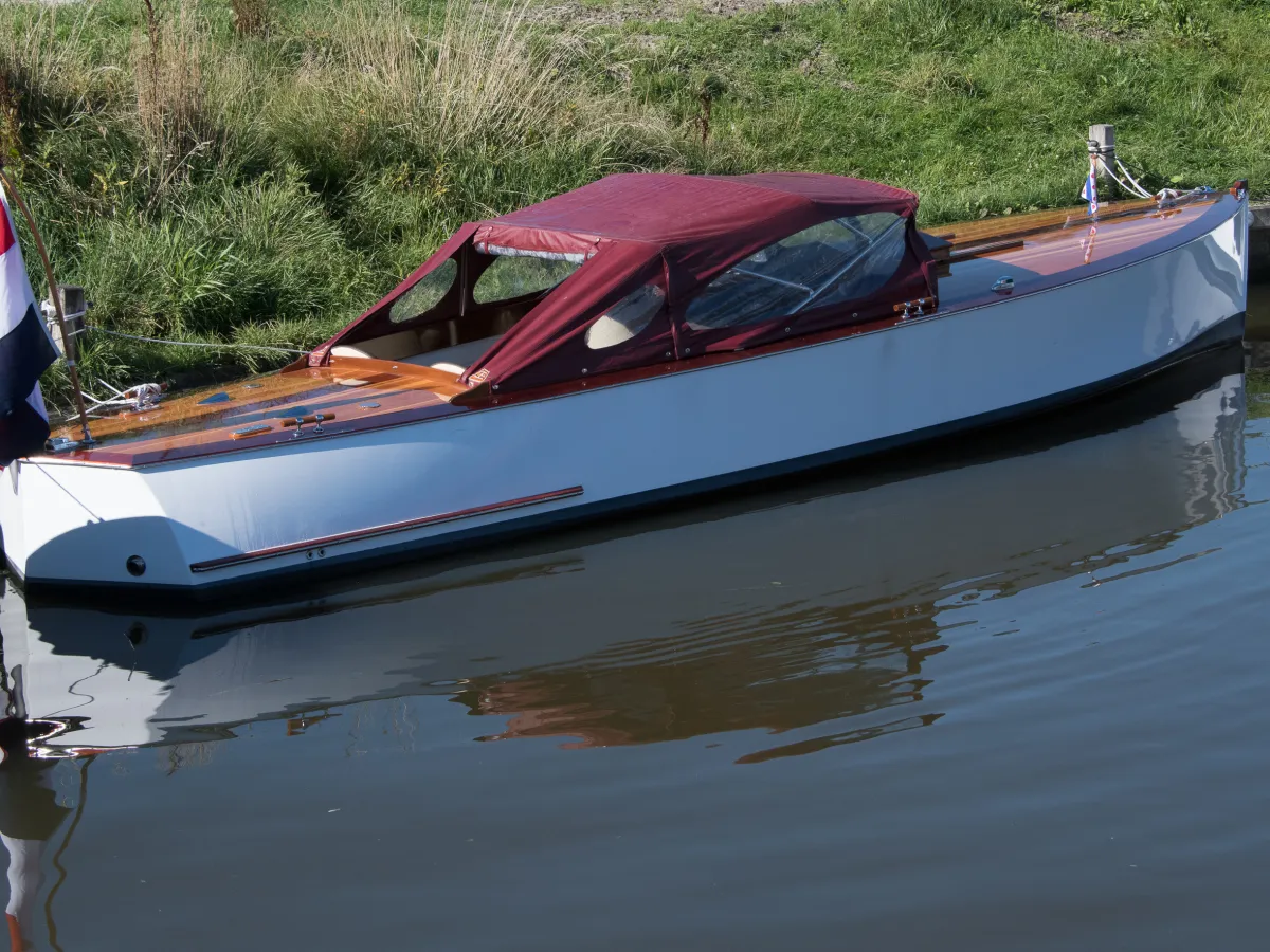 Composite Sloop ConiCraft Weekender 840