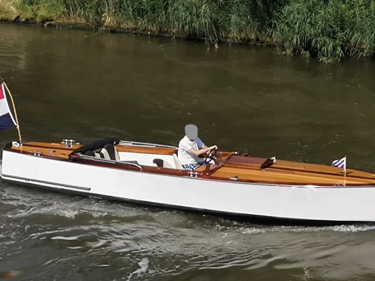 Composite Sloop ConiCraft Weekender 840