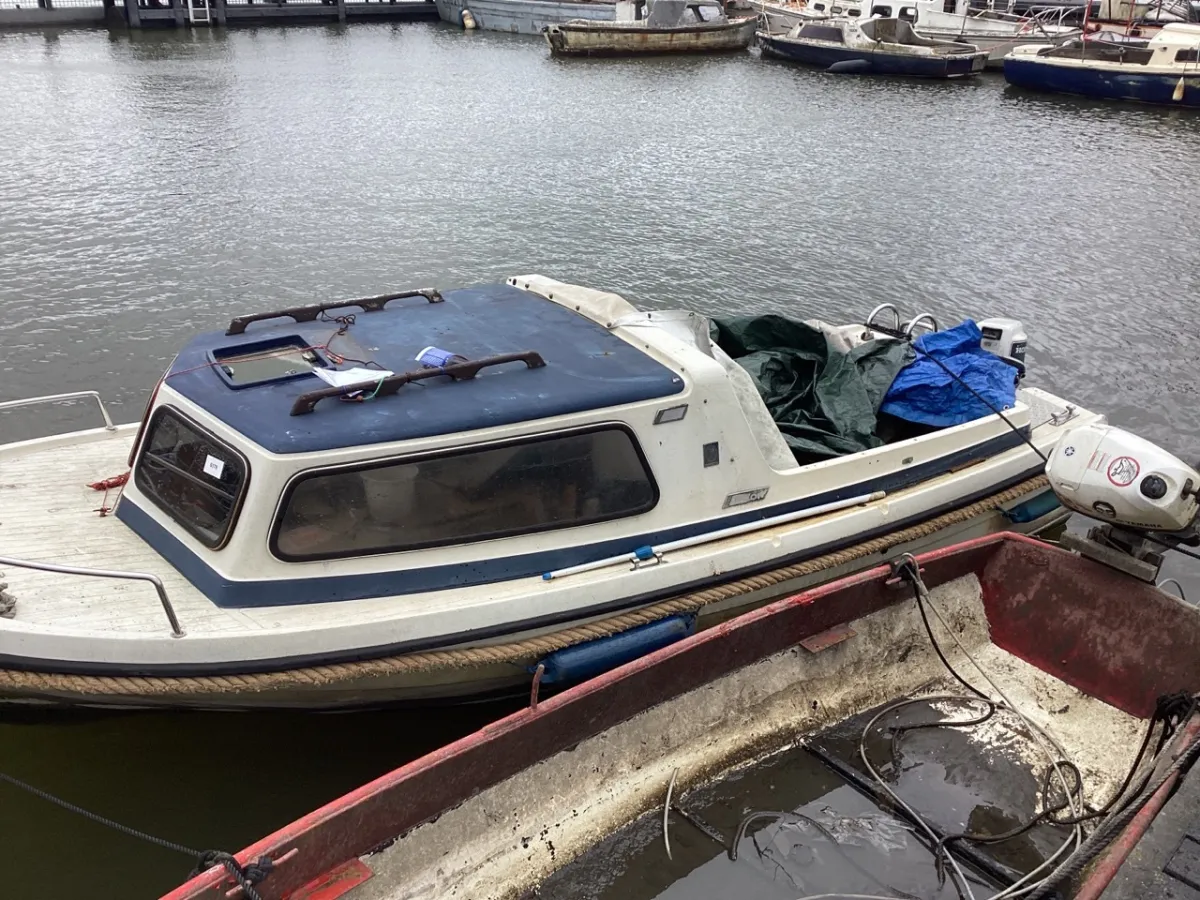 Polyester Budgetboat Cabin boat 500