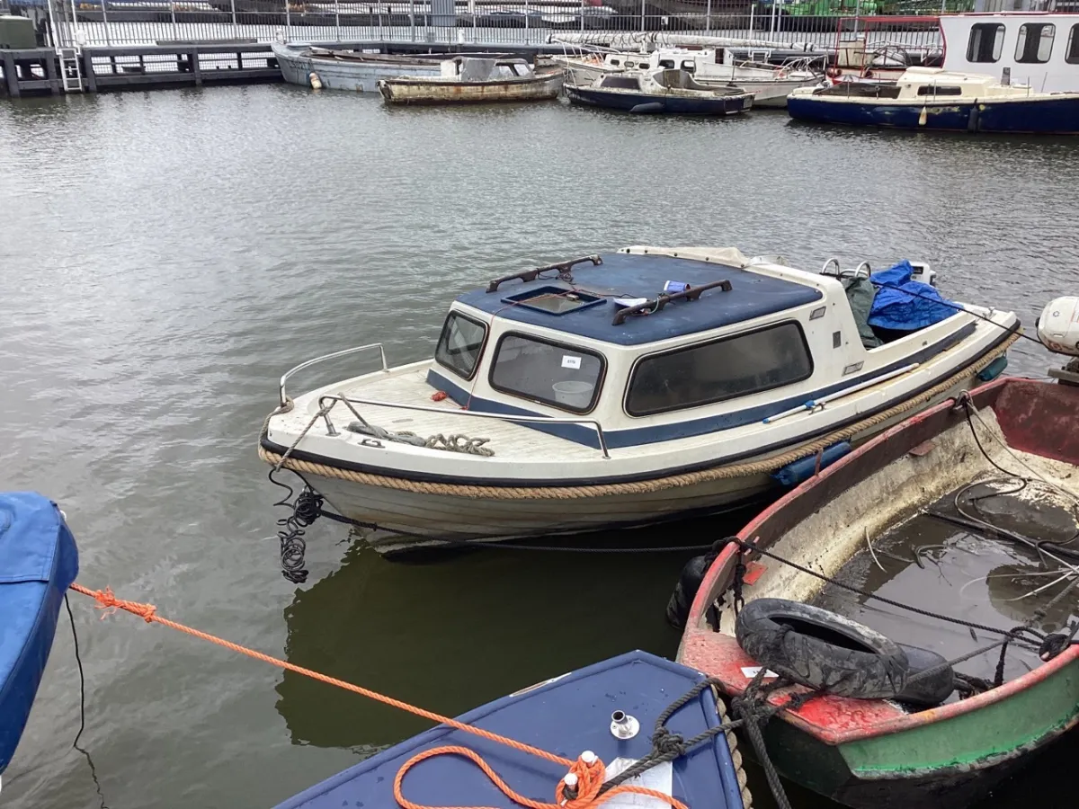 Polyester Budgetboat Cabin boat 500