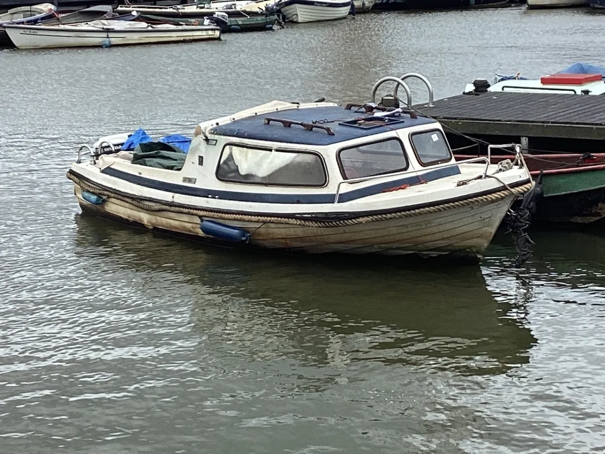 Polyester Budgetboat Cabin boat 500