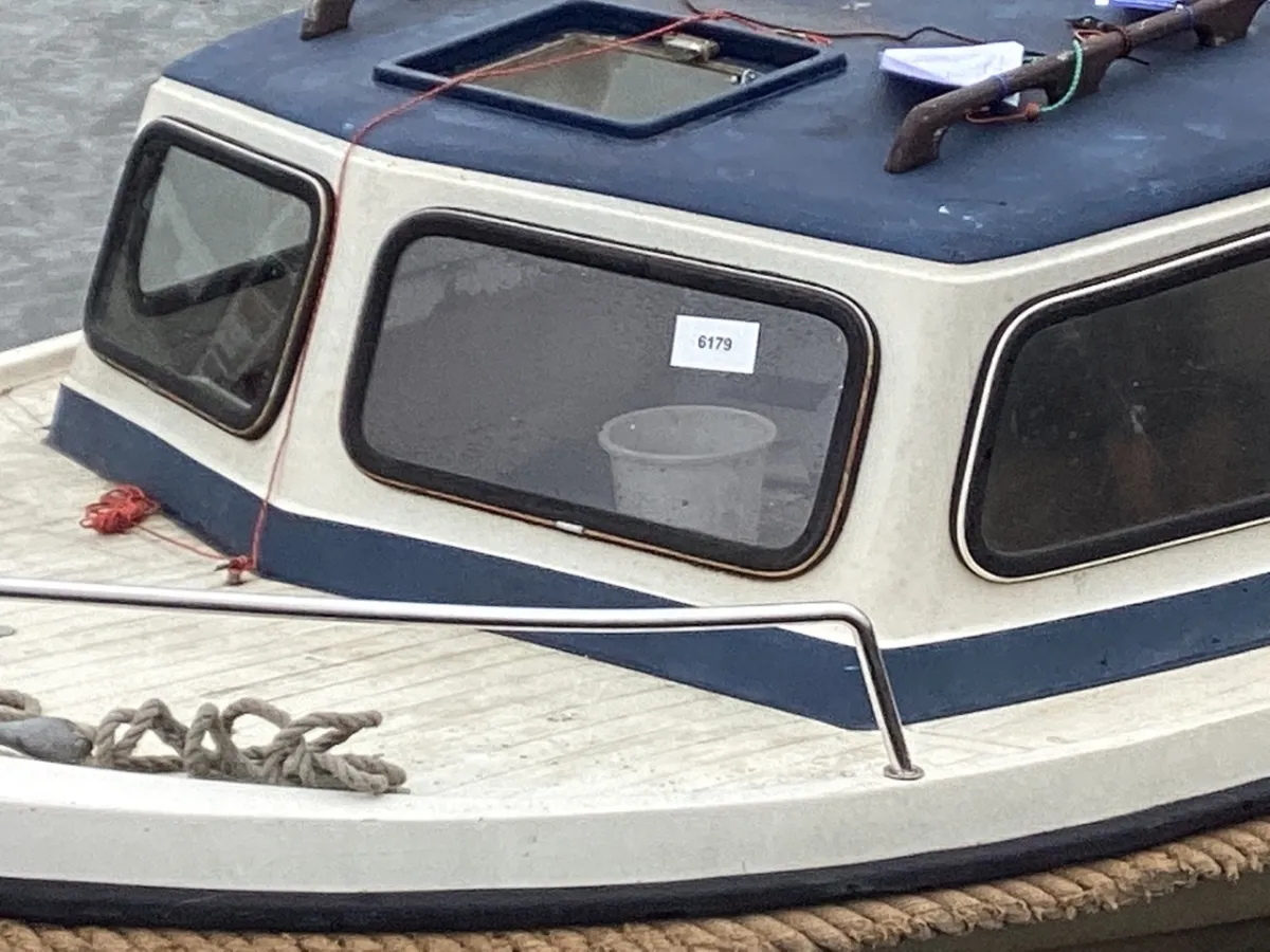 Polyester Budgetboat Cabin boat 500