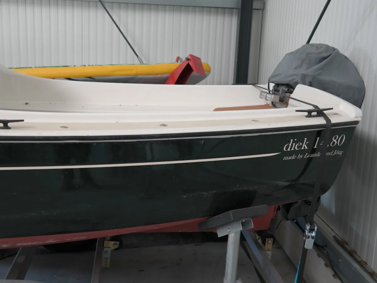 Polyester Sloop Beneteau 493