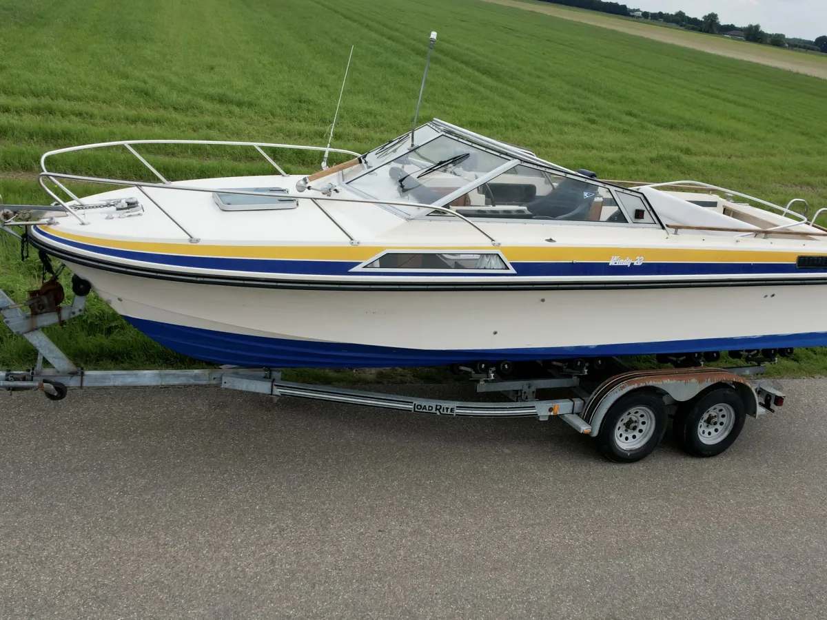 Polyester Speedboat Windy 23FC