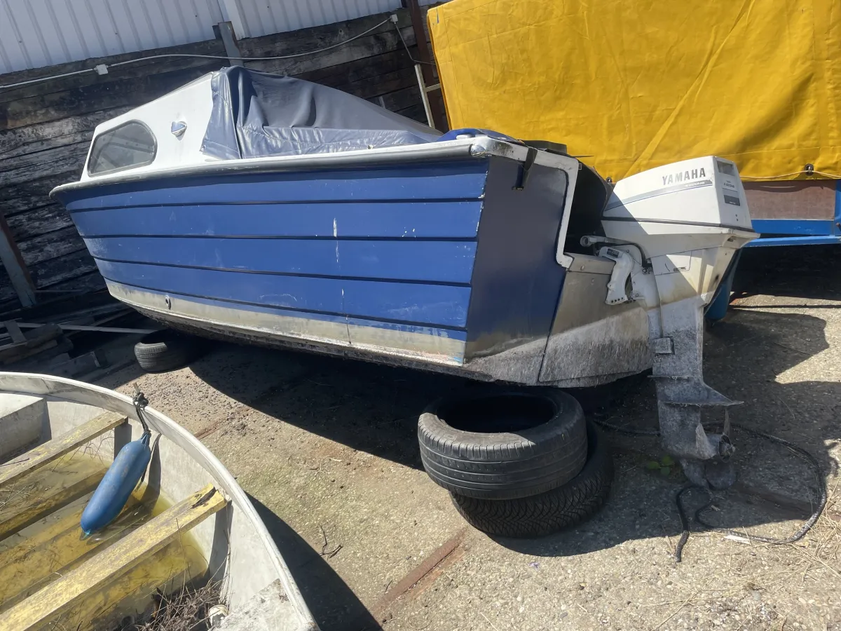 Polyester Budgetboat Cabin boat 500