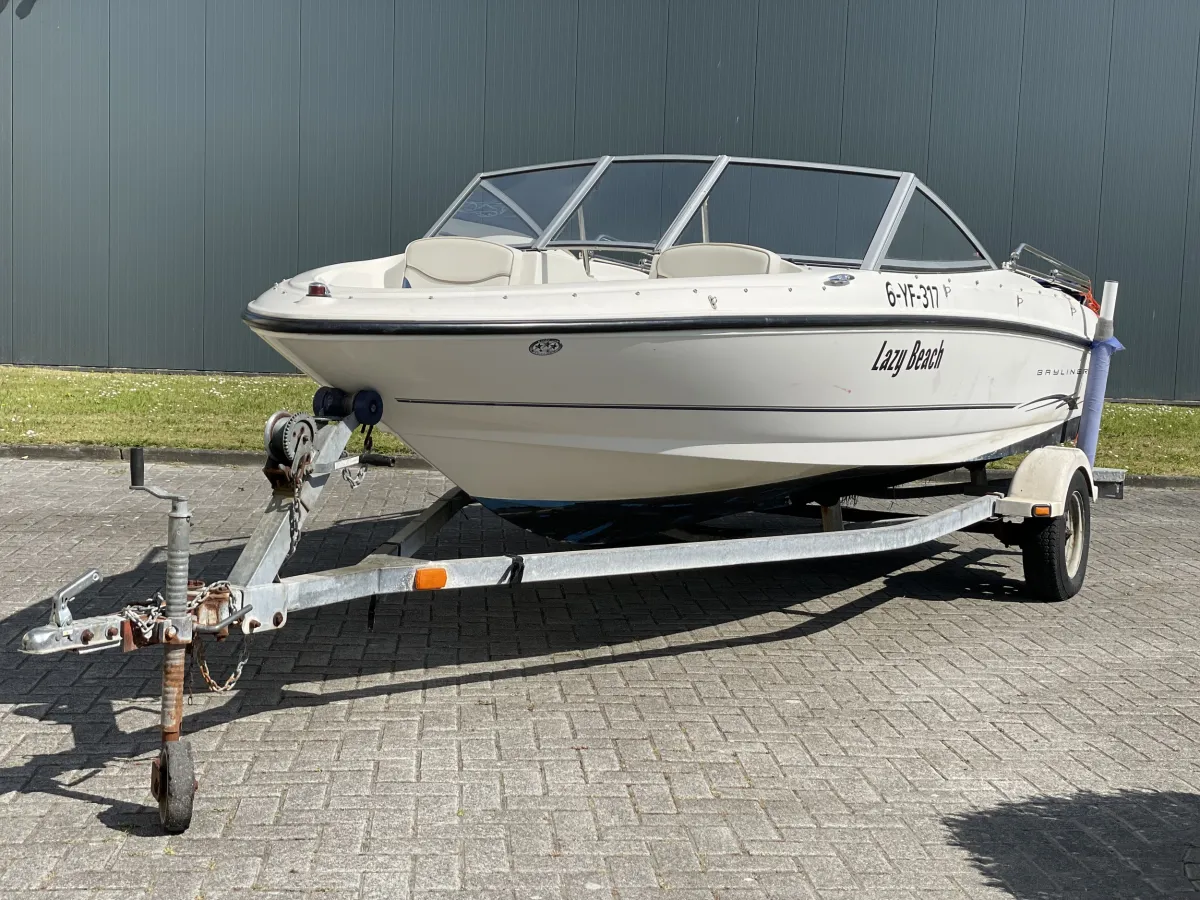 Polyester Speedboat Bayliner 175 Bowrider