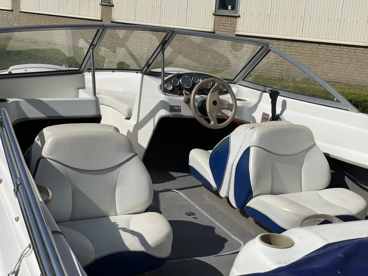 Polyester Speedboat Bayliner 175 Bowrider