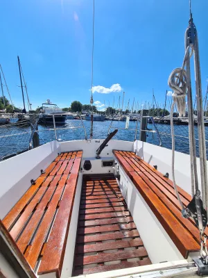 Polyester Sailboat Friendship 26 Photo 3