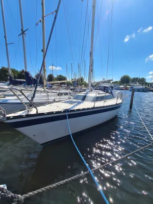 Polyester Sailboat Friendship 26 Photo 16