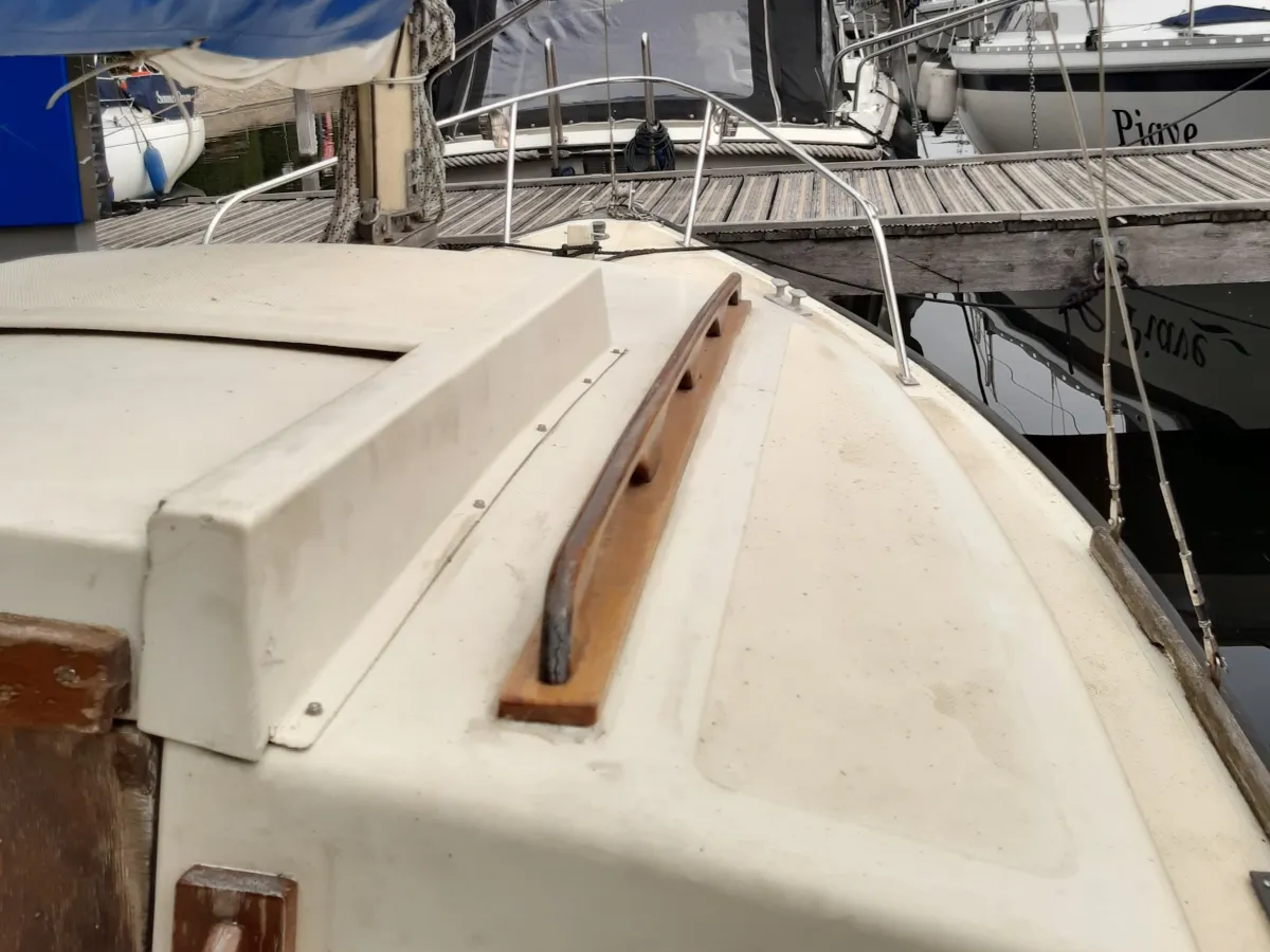 Polyester Sailboat Ocqueteau 600