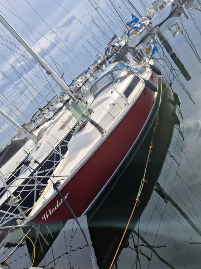 Polyester Sailboat Sirius 29