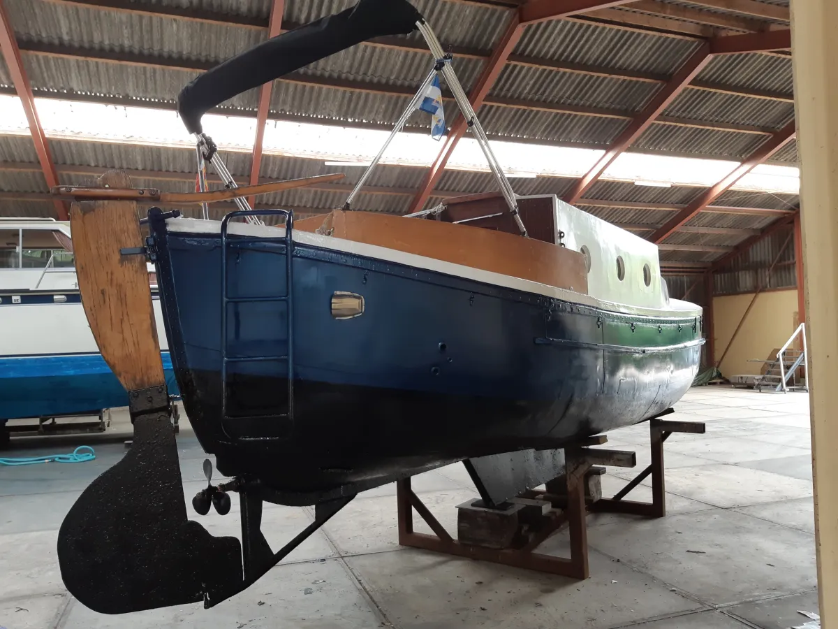 Steel Motorboat Cabin launch 700