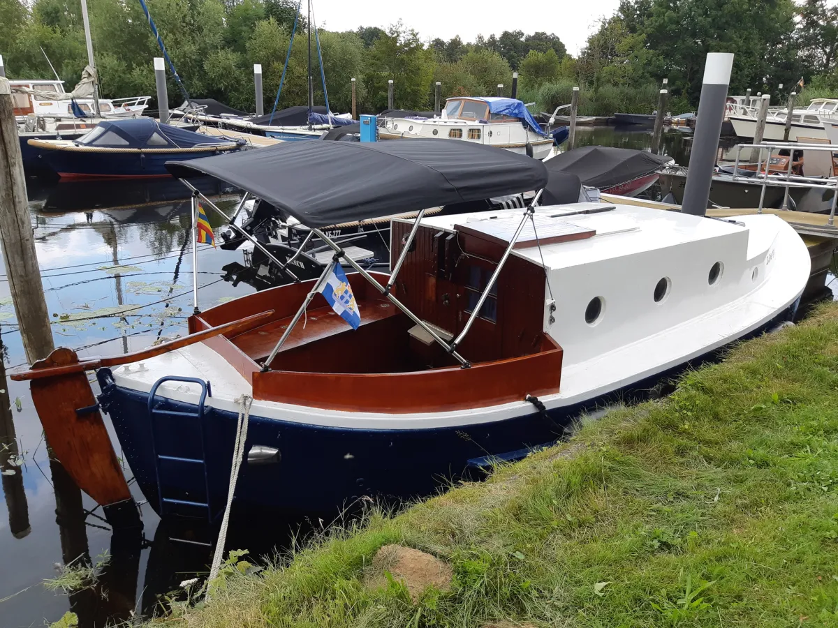 Steel Motorboat Cabin launch 700