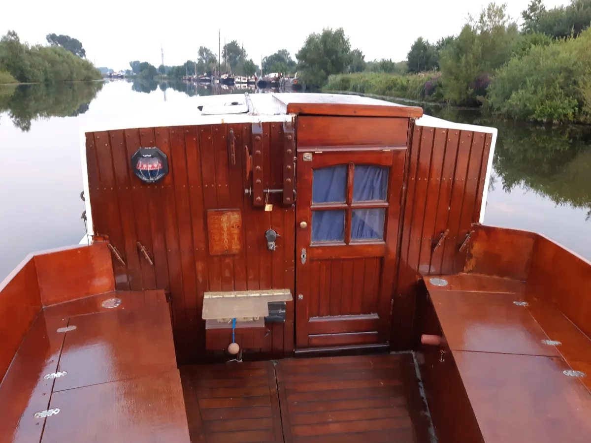 Steel Motorboat Cabin launch 700