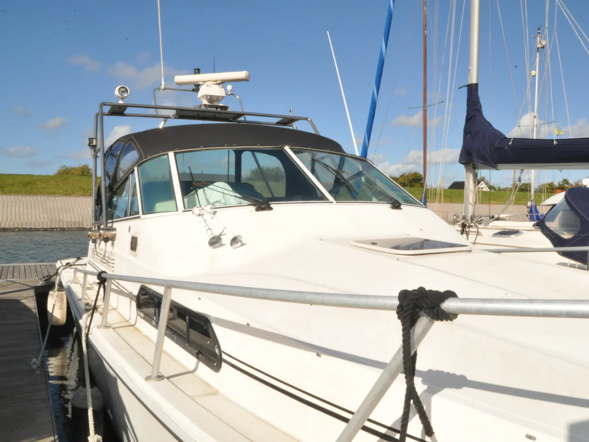 Polyester Motorboat Boston Whaler 31