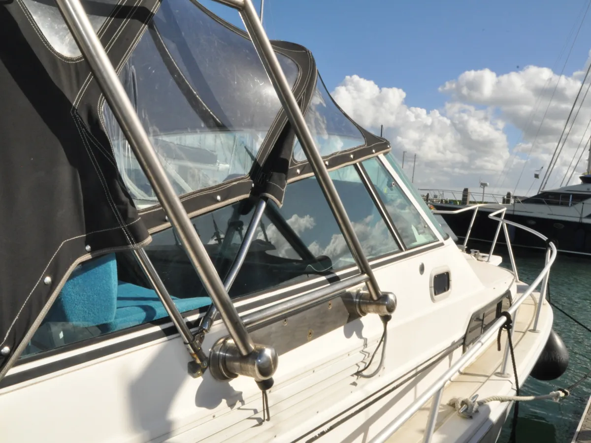 Polyester Motorboat Boston Whaler 31