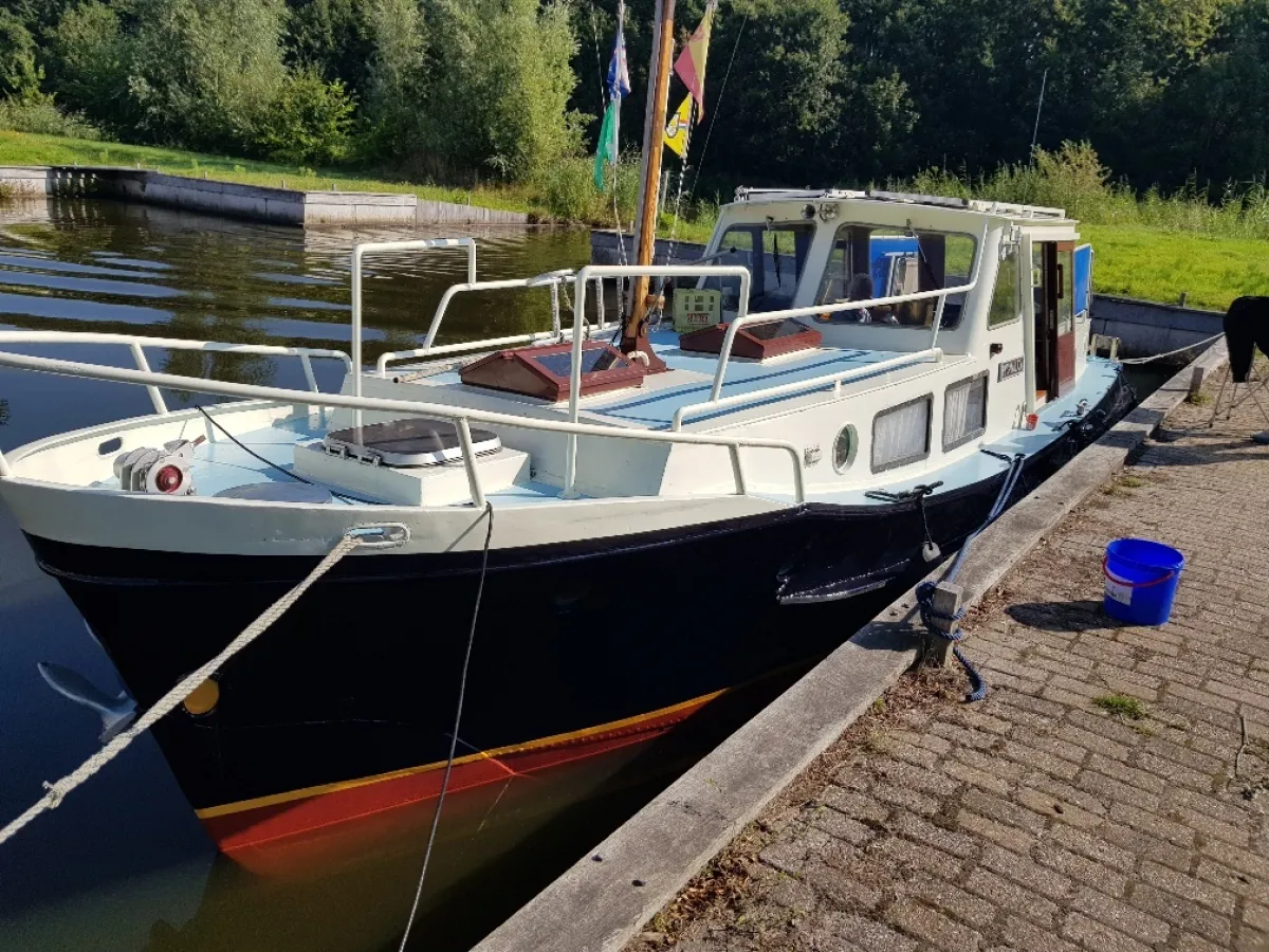 Steel Motorboat Cruiser 1000