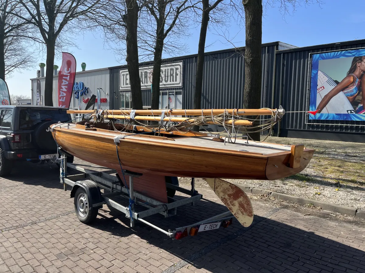 Wood Open zeilboot BM 16 Kwadraat BM