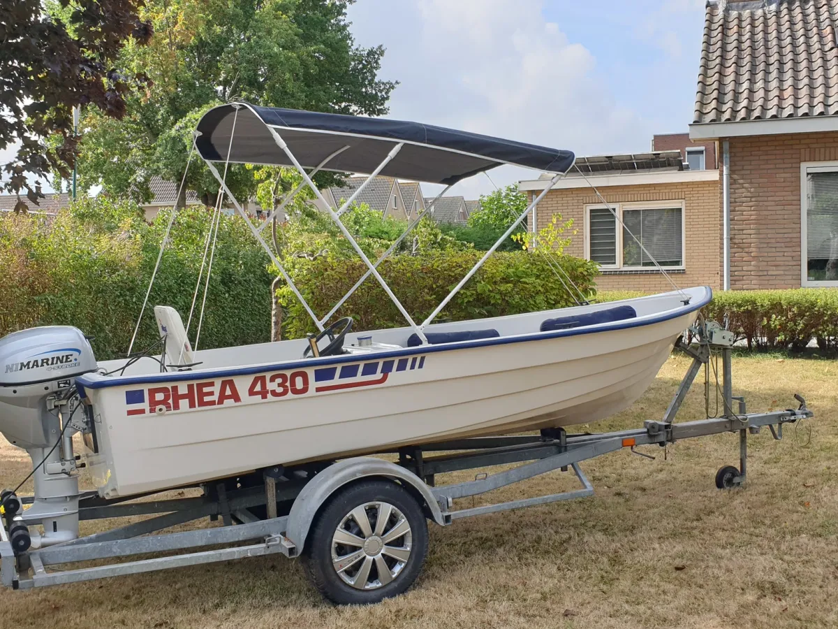 Polyester Console boat Rhea 430